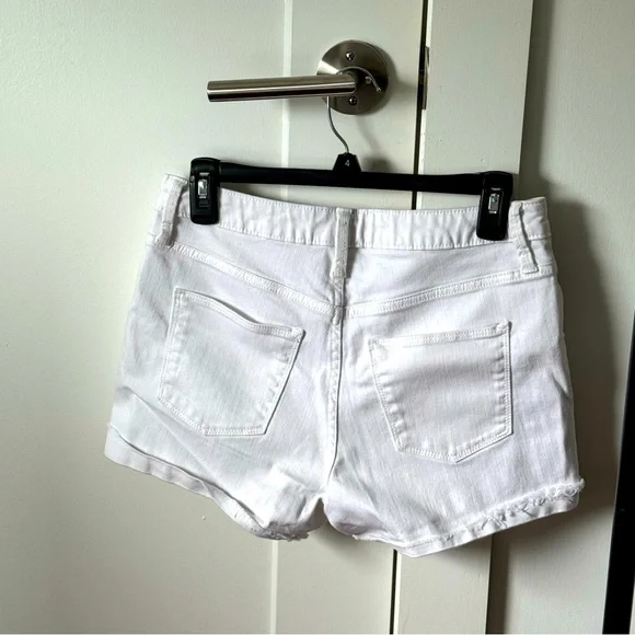 Universal Thread Shorts - Picture 2 of 6